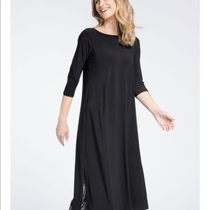 Go anywhere-Perfect black dress. Worn 1 hour.